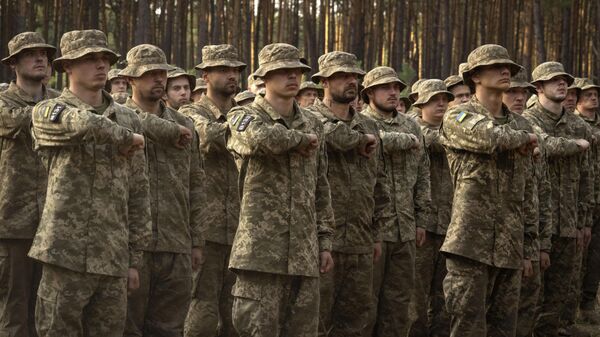 Новобранцы 3-й штурмовой бригады Украины на военной базе недалеко от Киева, Украина - 俄羅斯衛星通訊社