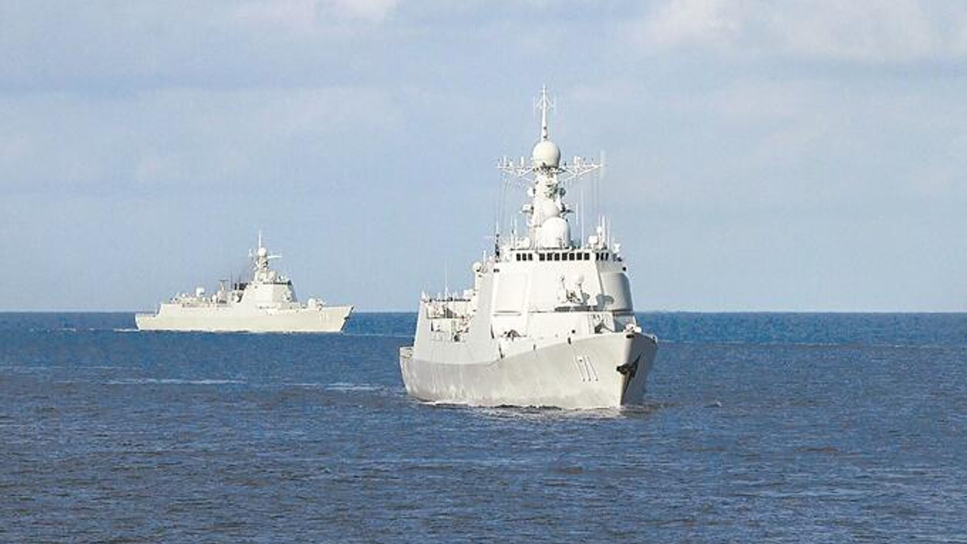 俄太平洋舰队舰艇抵达中国湛江港与中国海军开展联合演习