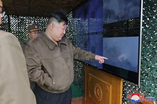 朝鮮首次舉行使用600毫米超大型火箭炮的核反擊演習 - 俄羅斯衛星通訊社