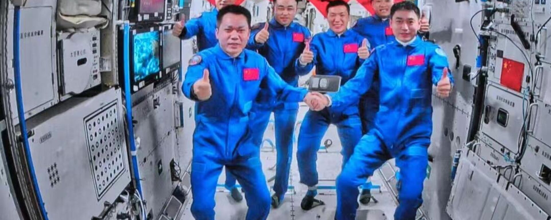 中国神舟十八号3名航天员顺利进驻中国空间站 - 俄罗斯卫星通讯社, 1920, 26.04.2024