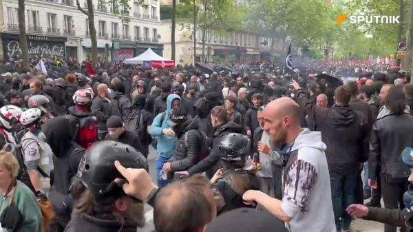巴黎开始举行五一示威游行   - 俄罗斯卫星通讯社