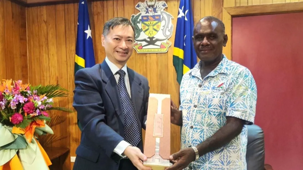 中国驻所罗门群岛大使会见所新任总理马内莱 - 俄罗斯卫星通讯社