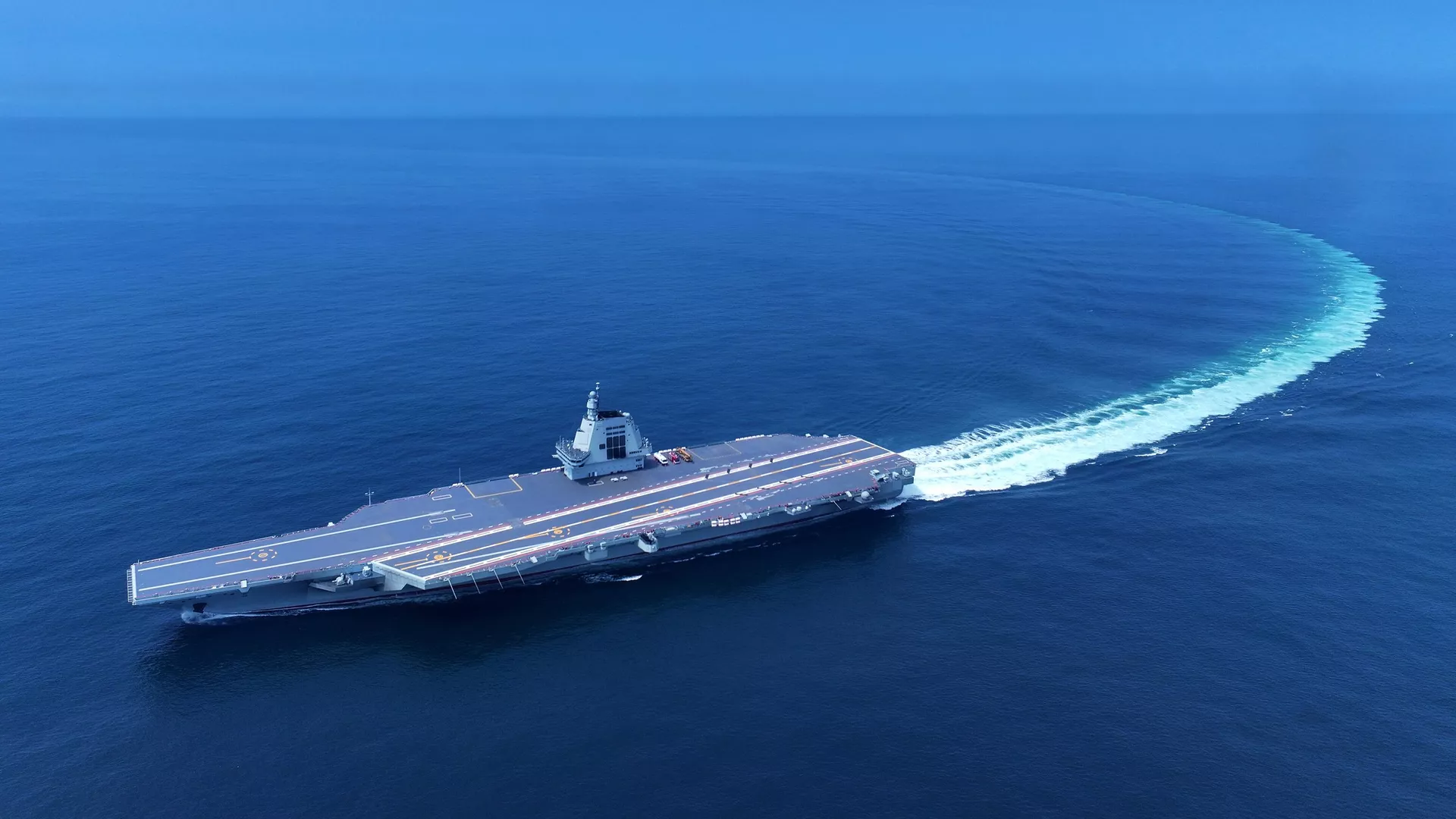 中國第三艘航空母艦福建艦