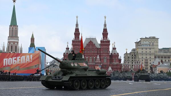 普京对老挝国家主席将T34坦克移交给俄方表示感谢