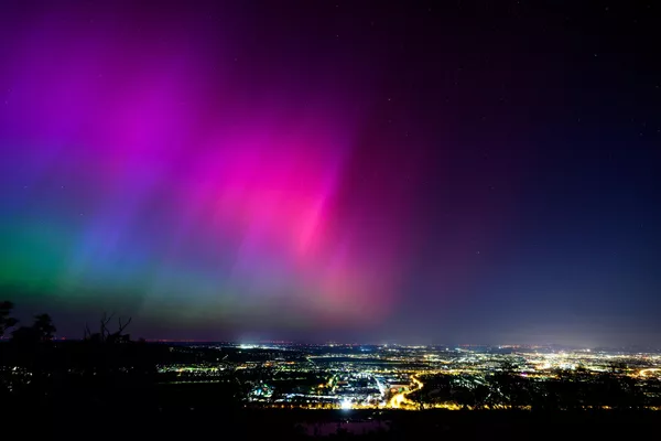北极光照亮奥地利维也纳的地利到加的北夜空 - 俄罗斯卫星通讯社