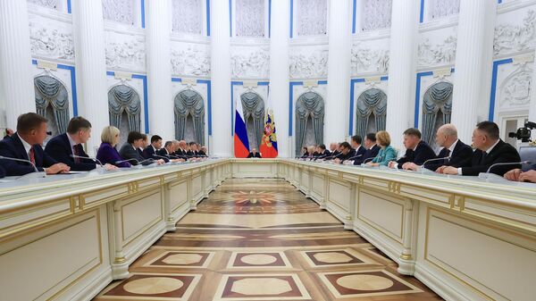 俄罗斯总统弗拉基米尔·普京5月14日会见新政府 - 俄罗斯卫星通讯社
