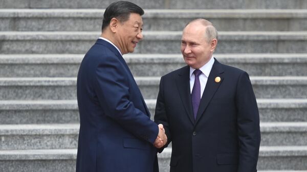 俄总统普京抵达北京开启国事访问