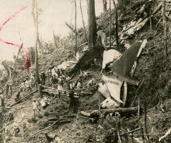 1957年3月17日，菲律賓總統拉蒙·麥格塞塞乘坐的菲律賓總統專機從宿務飛往馬尼拉途中墜毀。 - 俄羅斯衛星通訊社