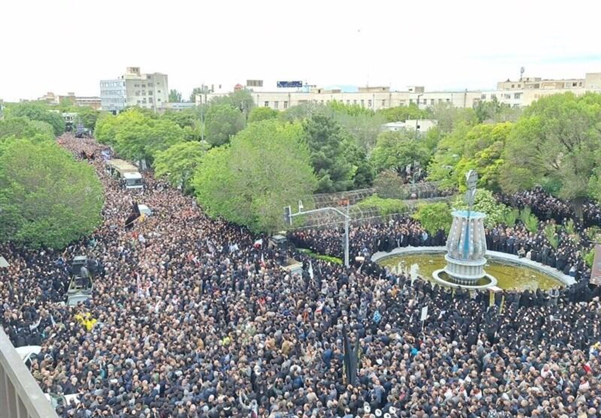 В Тебризе началась церемония прощания с погибшим президентом Ирана - 俄羅斯衛星通訊社, 1920, 21.05.2024