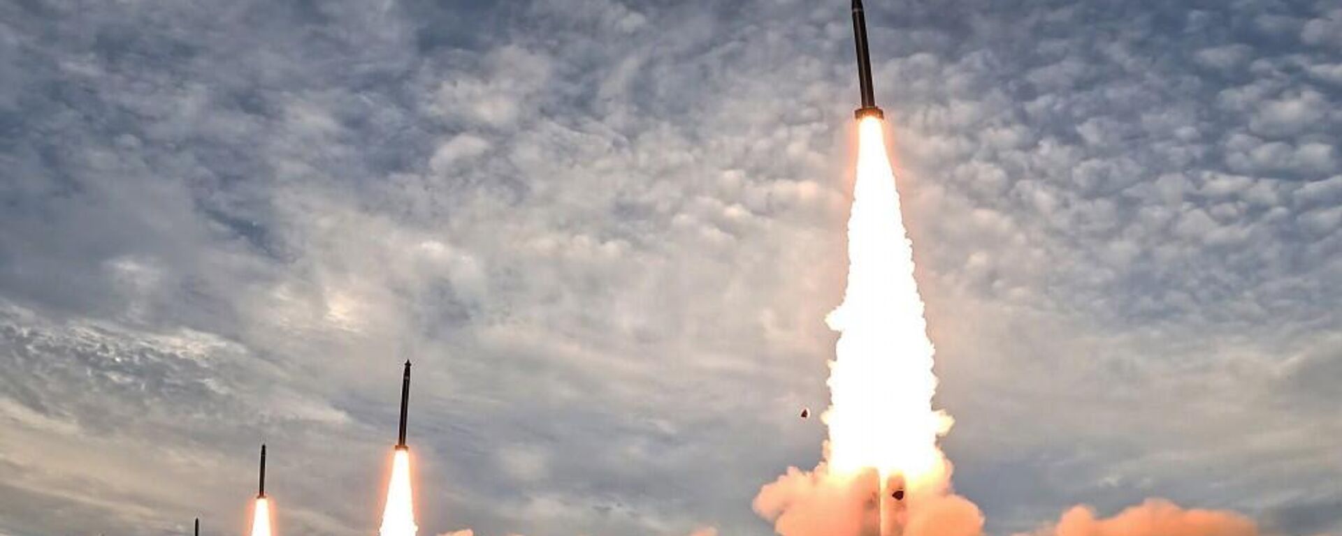 стрельбы батарей сверхкрупного реактивного орудия 600-миллиметрового калибра - 俄羅斯衛星通訊社, 1920, 26.08.2025