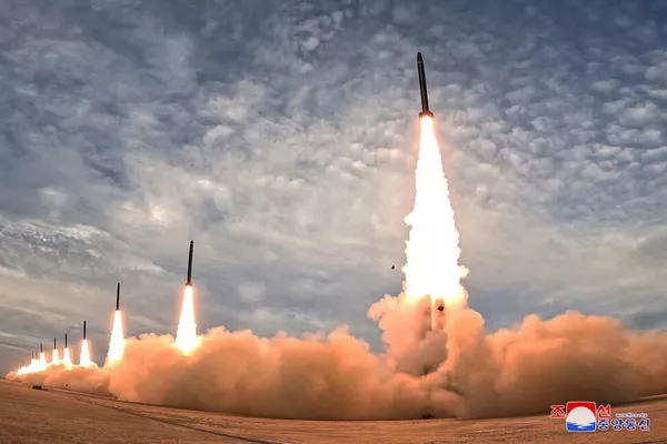 朝鮮進行600毫米超大型火箭炮示威齊射 朝鮮進行600毫米超大型火箭炮示威齊射 - 俄羅斯衛星通訊社