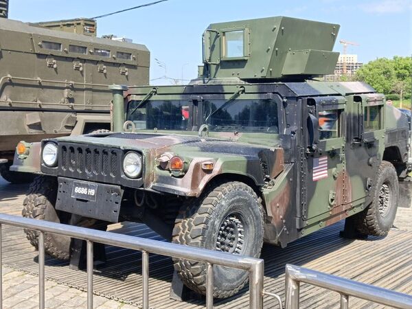 HMMWV M1151悍馬高機動多用途增強型武裝車 - 俄羅斯衛星通訊社