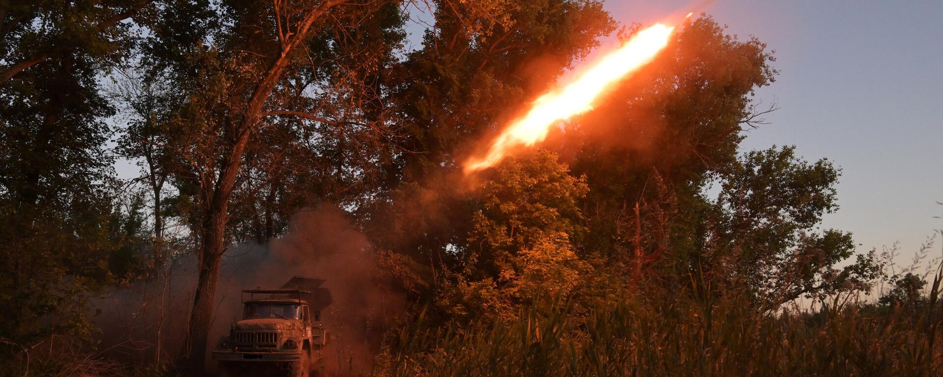 俄國防部：“東部”集群炮兵摧毀從烏格列達爾撤退的烏軍編隊 - 俄羅斯衛星通訊社, 1920, 08.10.2024