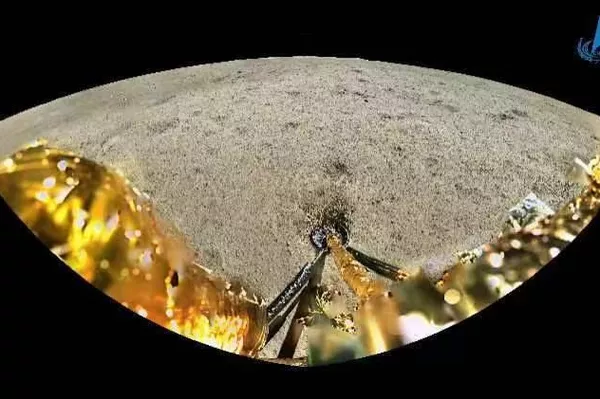 嫦娥六號著陸器全景相機拍攝的影像圖 嫦娥六號著陸器全景相機拍攝的影像圖 - 俄羅斯衛星通訊社