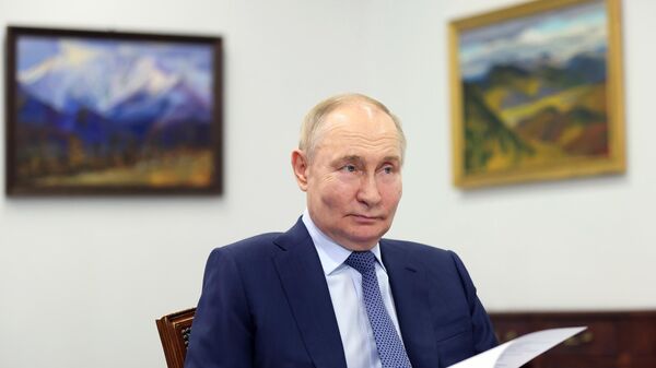 普京：俄罗斯始终主张和平解决乌克兰局势