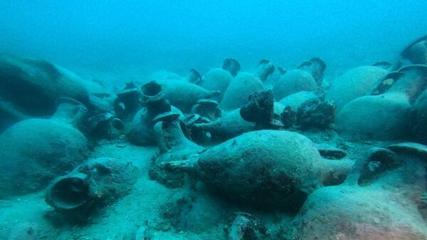 古代双耳罐在海底（资料图片） - 俄罗斯卫星通讯社