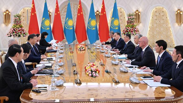 中国国家主席习近平同哈萨克斯坦总统托卡耶夫举行会谈 - 俄罗斯卫星通讯社