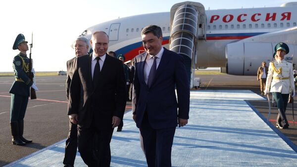 Владимир Путин прибыл в Астану - 俄罗斯卫星通讯社