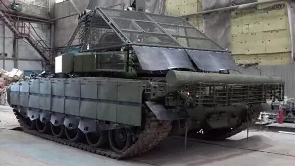 俄烏拉爾機車廠向俄軍移交一批改良版的T-80坦克 - 俄羅斯衛星通訊社