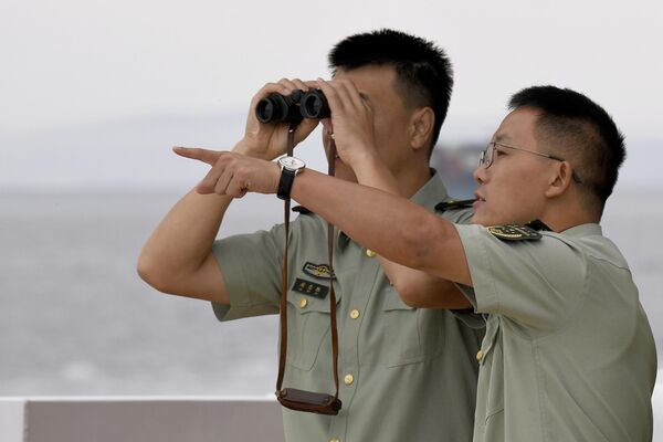 9月16日至20日，中國海警梅山艦和秀山艦組成艦艇編隊訪問俄羅斯，在俄羅斯彼得大帝灣附近海域舉行聯合演習。 - 俄羅斯衛星通訊社