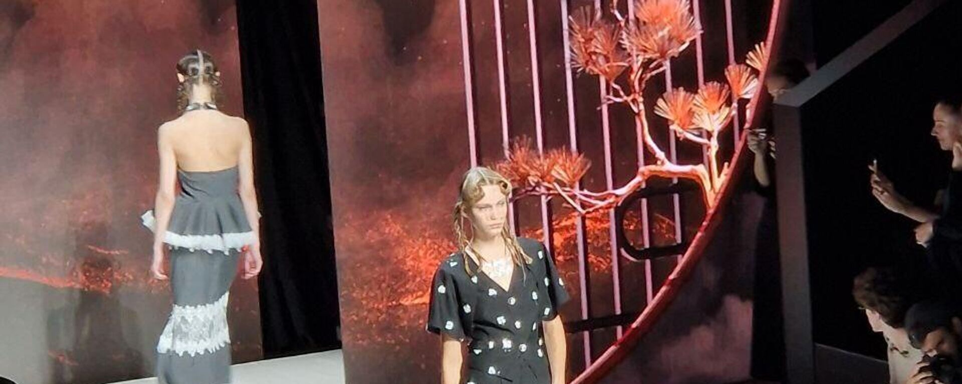 中国服装设计师孙贵填期待通过莫斯科时装周同俄罗斯设计师建立合作 - 俄罗斯卫星通讯社, 1920, 08.10.2024