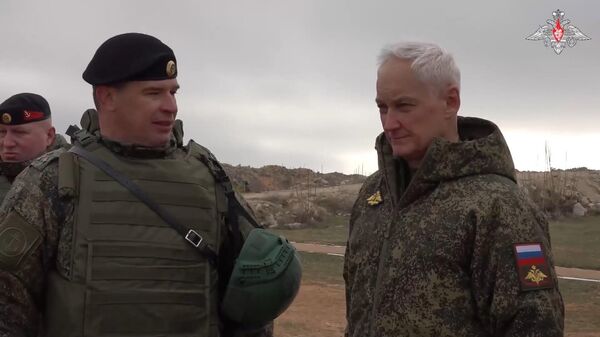 Белоусов проинспектировал подготовку морпехов Черноморского флота на полигоне ЮВО - МО РФ - 俄罗斯卫星通讯社