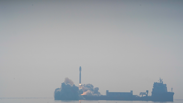 中国成功发射微厘空间01组卫星 - 俄罗斯卫星通讯社