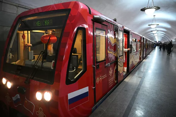 Запуск тематического поезда Китайский Новый год в Москве Запуск тематического поезда Китайский Новый год в Москве - 俄羅斯衛星通訊社