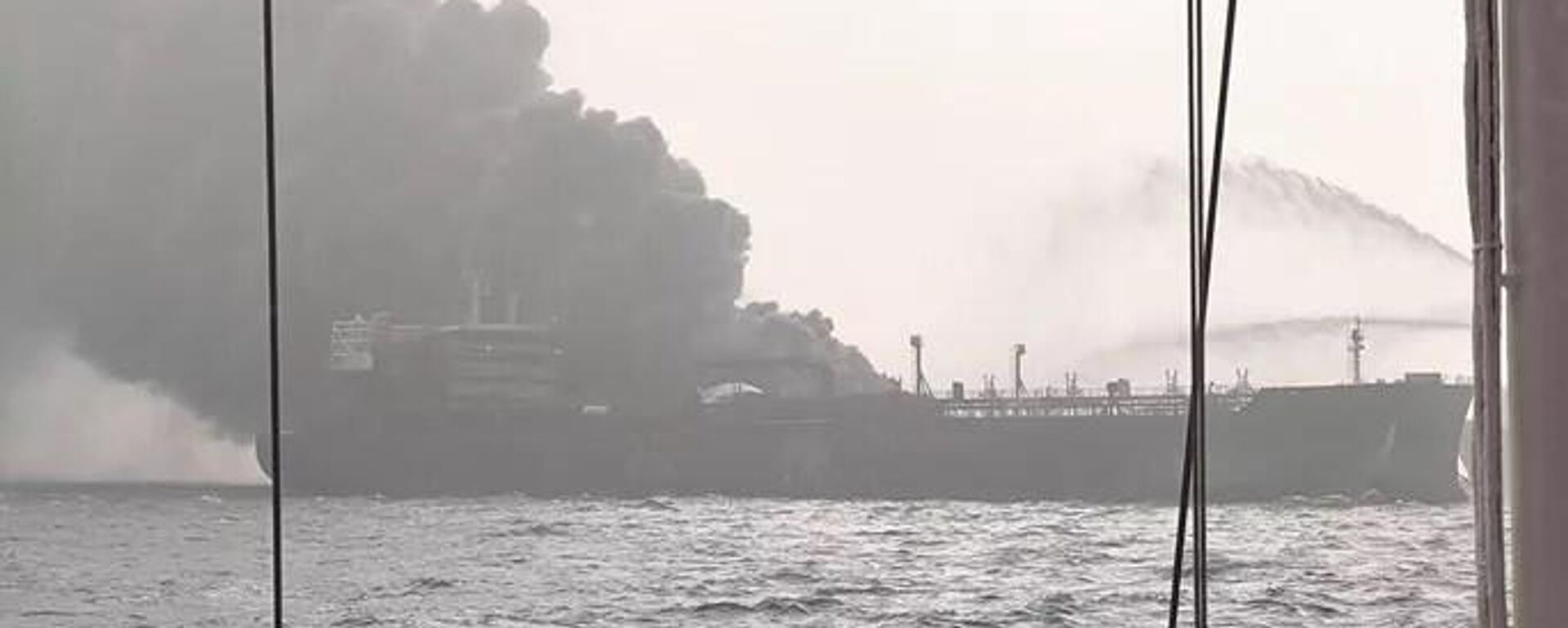 土海運集團旗下油輪附近的塞內加爾海域發生四起爆炸 - 俄羅斯衛星通訊社, 1920, 01.12.2025