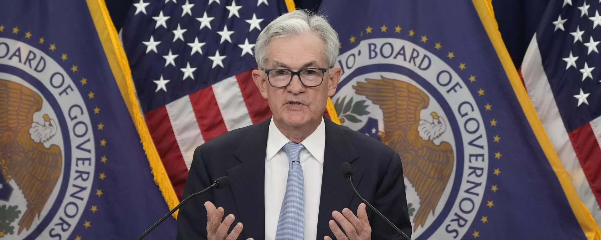 美联储主席杰罗姆•鲍威尔 - 俄罗斯卫星通讯社, 1920, 13.01.2026