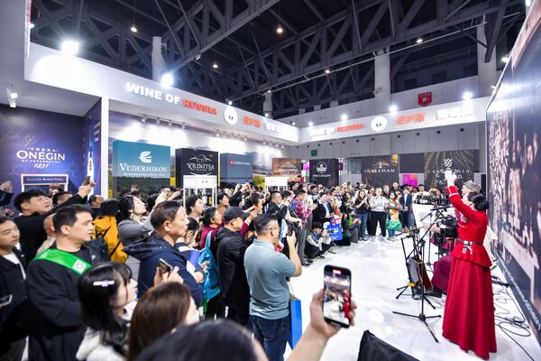 成都糖酒会呈现"俄罗斯葡萄酒之路"主题展台 成都糖酒会呈现"俄罗斯葡萄酒之路"主题展台 - 俄罗斯卫星通讯社