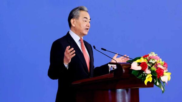 王毅同加拿大外长通电话：中加关系在经历7年波折后进入正确发展轨道 - 俄罗斯卫星通讯社