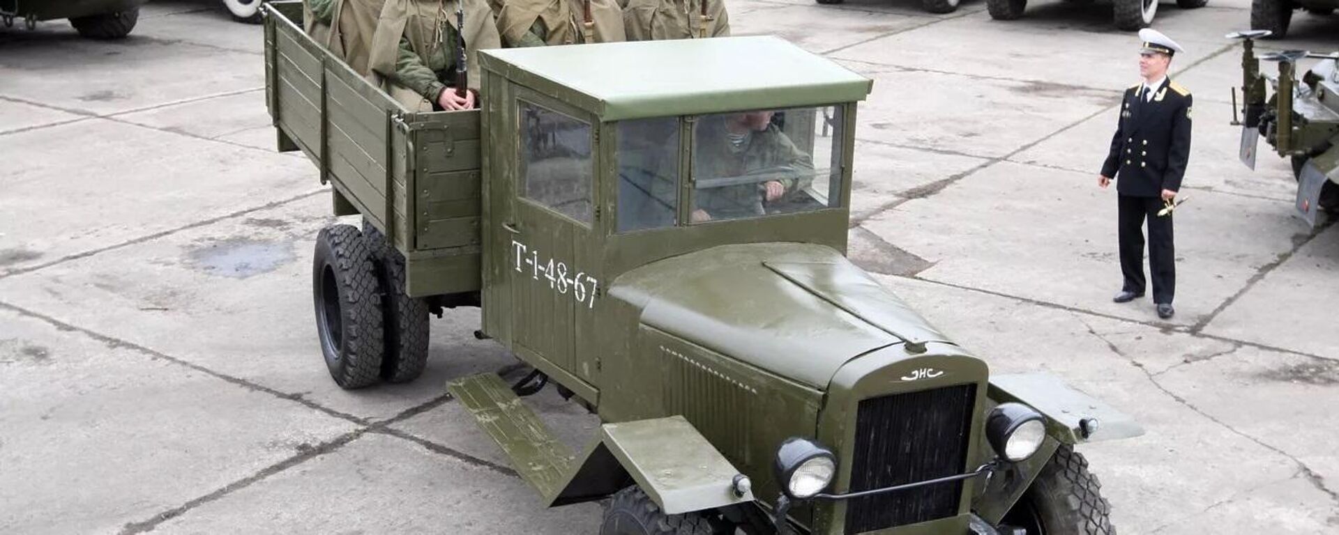 俄军“中部”集群向军校学员赠送一辆修复好的ZIS-5卡车 - 俄罗斯卫星通讯社, 1920, 10.04.2025