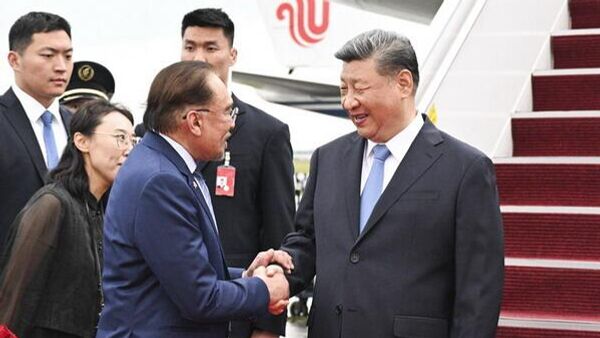 習近平抵達吉隆坡 - 俄羅斯衛星通訊社