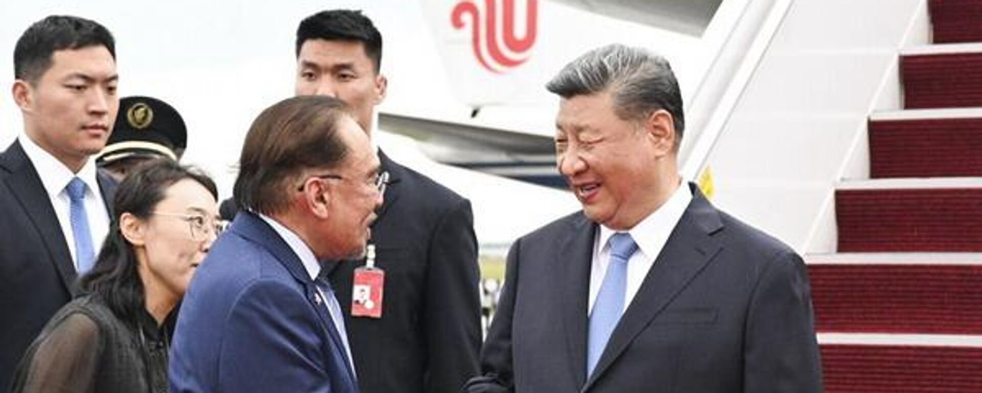 习近平抵达吉隆坡 - 俄罗斯卫星通讯社, 1920, 16.04.2025
