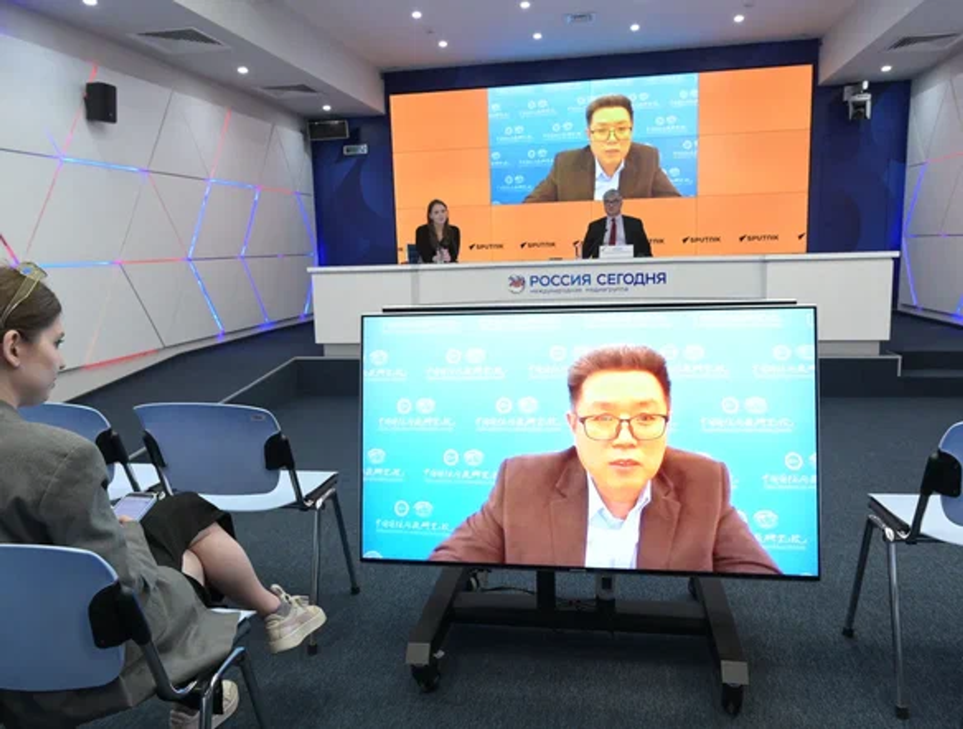 “今日俄罗斯”举办关于上合组织在新地缘的作用的专家座谈会 - 俄罗斯卫星通讯社, 1920, 25.04.2025
