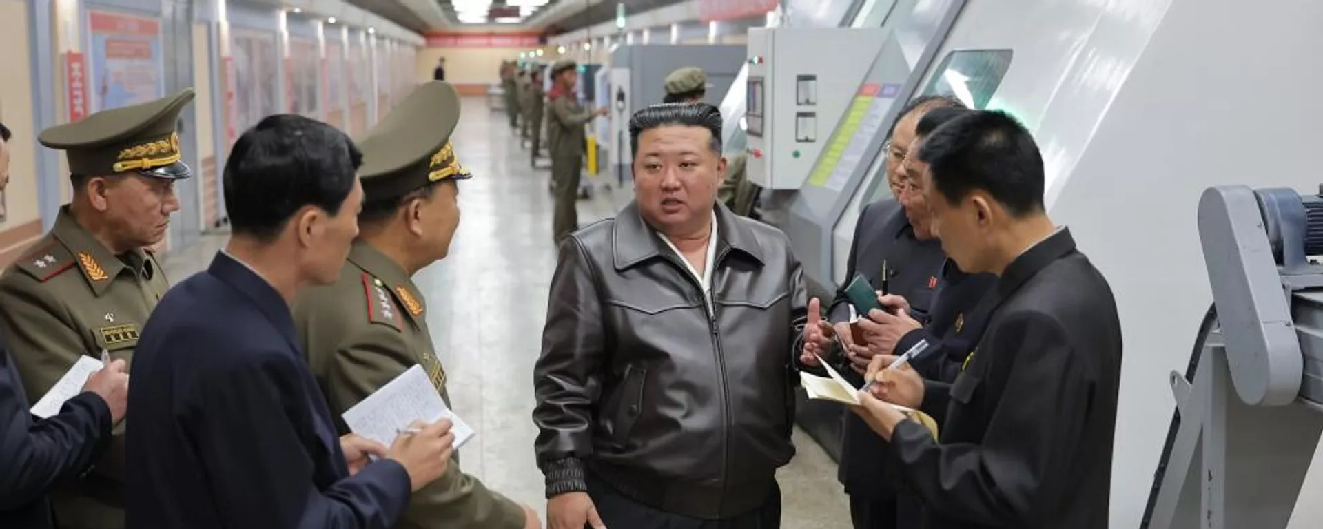 金正恩視察第二經濟委員會所屬的一些重要軍工企業 - 俄羅斯衛星通訊社, 1920, 07.05.2025