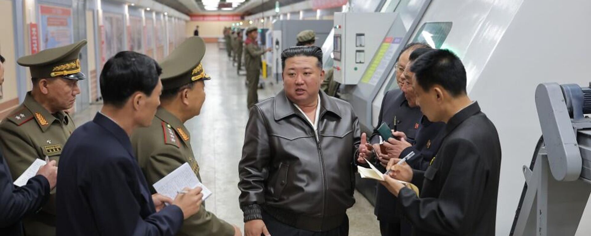 金正恩视察第二经济委员会所属的一些重要军工企业 - 俄罗斯卫星通讯社, 1920, 07.05.2025