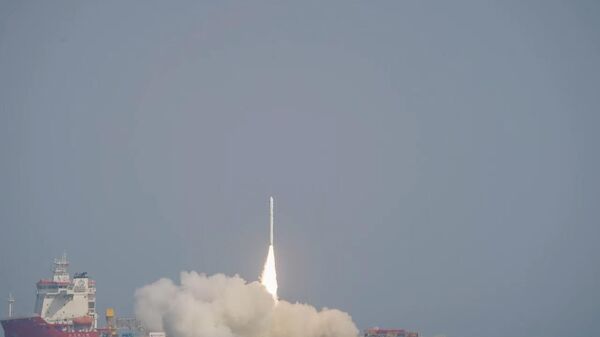 穀神星一號海射型(遙五)運載火箭發射瞬間 - 俄羅斯衛星通訊社