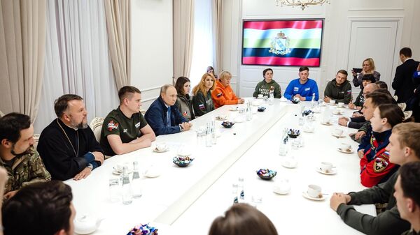 Путин совершил рабочую поездку в Курскую область - 俄罗斯卫星通讯社