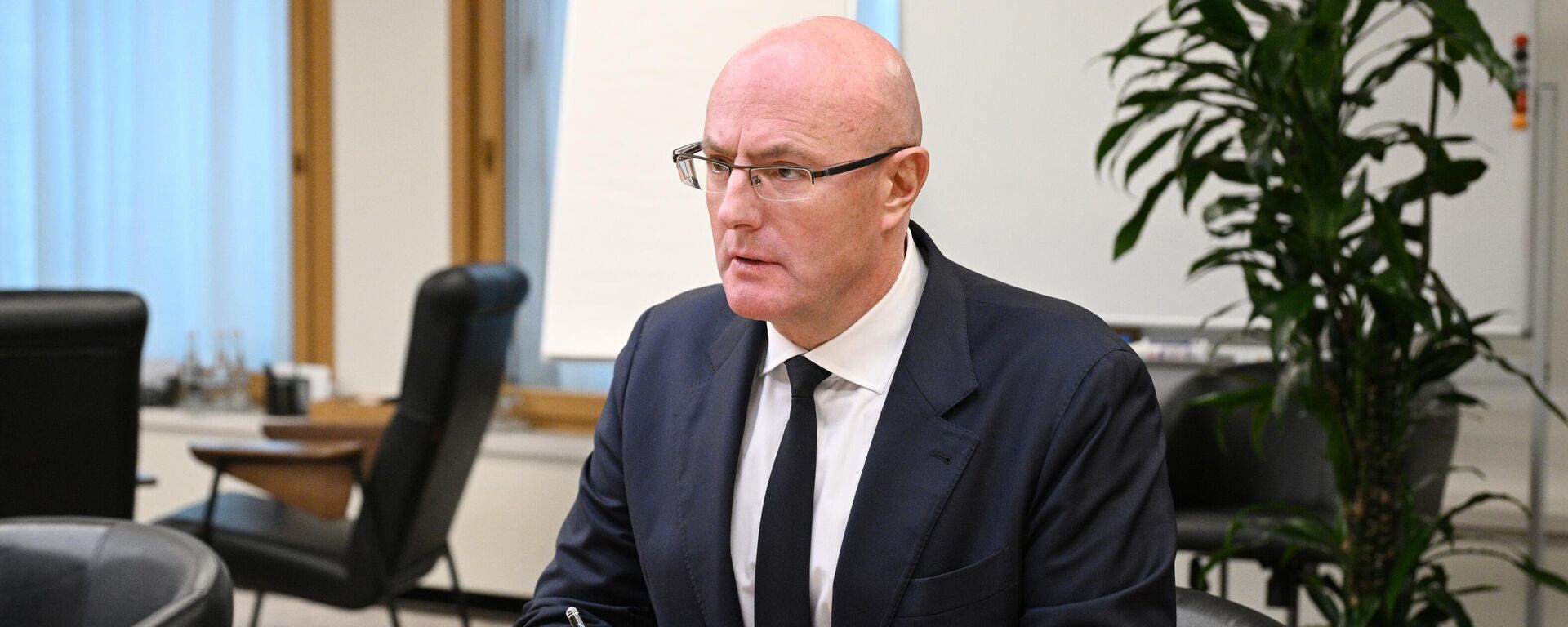 俄副总理：俄罗斯拟将宁波港纳入中俄贸易扩展合作倡议 - 俄罗斯卫星通讯社, 1920, 02.11.2025