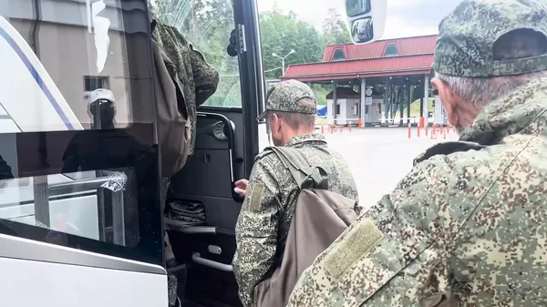 獲釋俄軍戰士 - 俄羅斯衛星通訊社