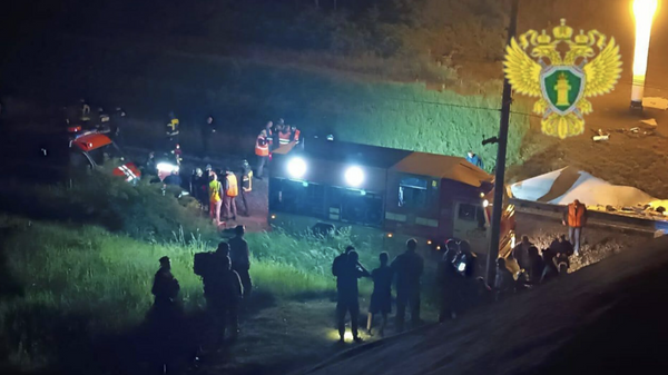 俄布良斯克州公路桥坍塌事故中受伤者人数升至35人，包含3名儿童
 - 俄罗斯卫星通讯社