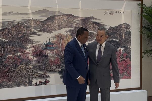 刚果共和国外交部长让-克洛德·加科索会见中国外交部长王毅 刚果共和国外交部长让-克洛德·加科索会见中国外交部长王毅 - 俄罗斯卫星通讯社