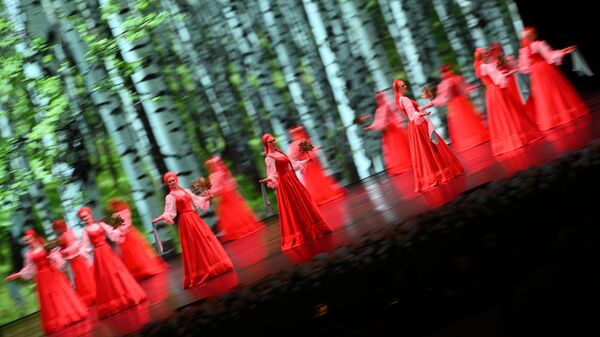 “小白桦”歌舞团 - 俄罗斯卫星通讯社