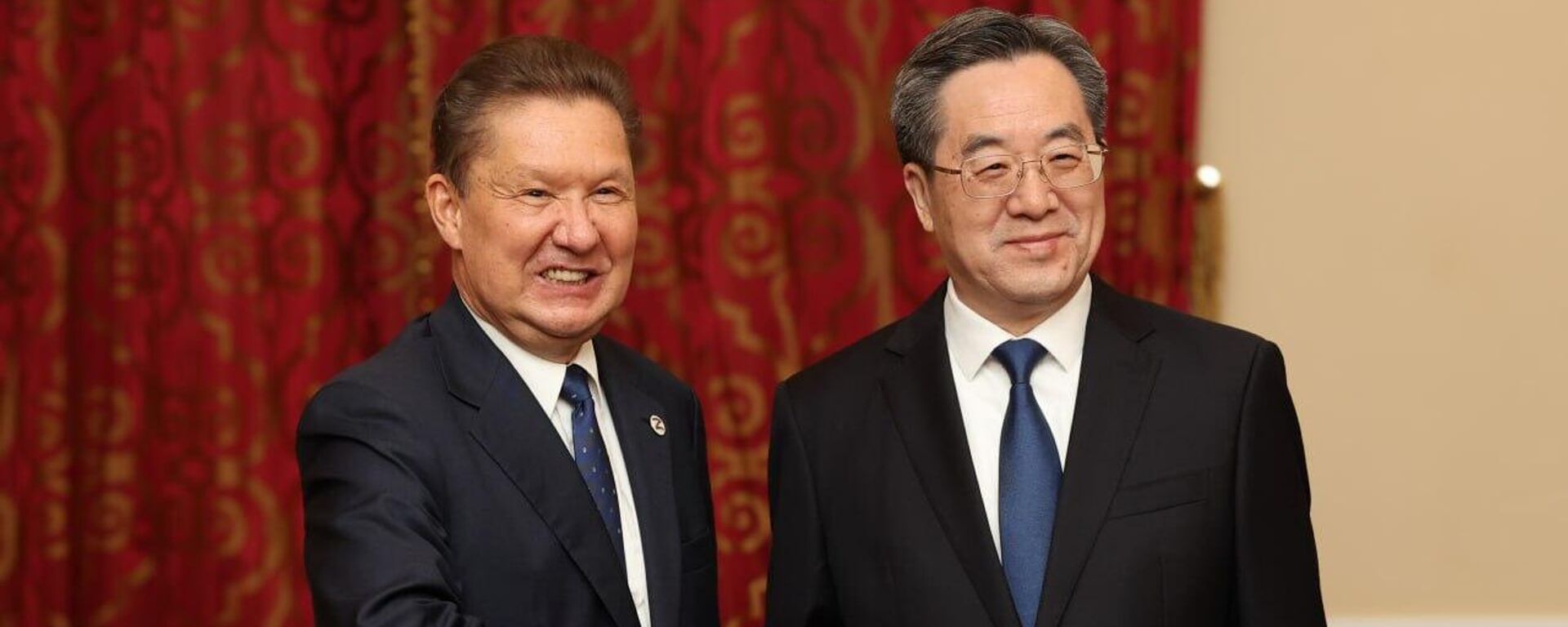 俄罗斯天然气工业股份公司（Gazprom）总裁阿列克谢·米勒与中国国务院副总理丁薛祥 - 俄罗斯卫星通讯社, 1920, 20.06.2025