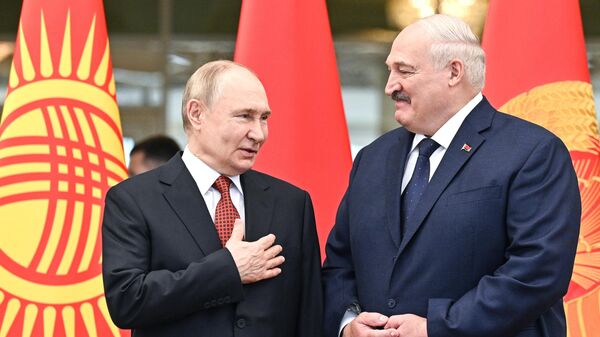 俄总统普京抵达明斯克独立宫 - 俄罗斯卫星通讯社