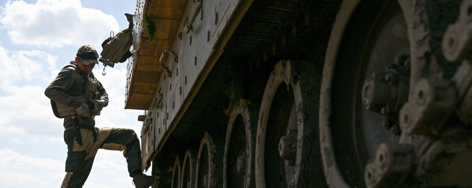 克宮：俄軍正在向前推進建立安全緩衝區 - 俄羅斯衛星通訊社, 1920, 09.07.2025