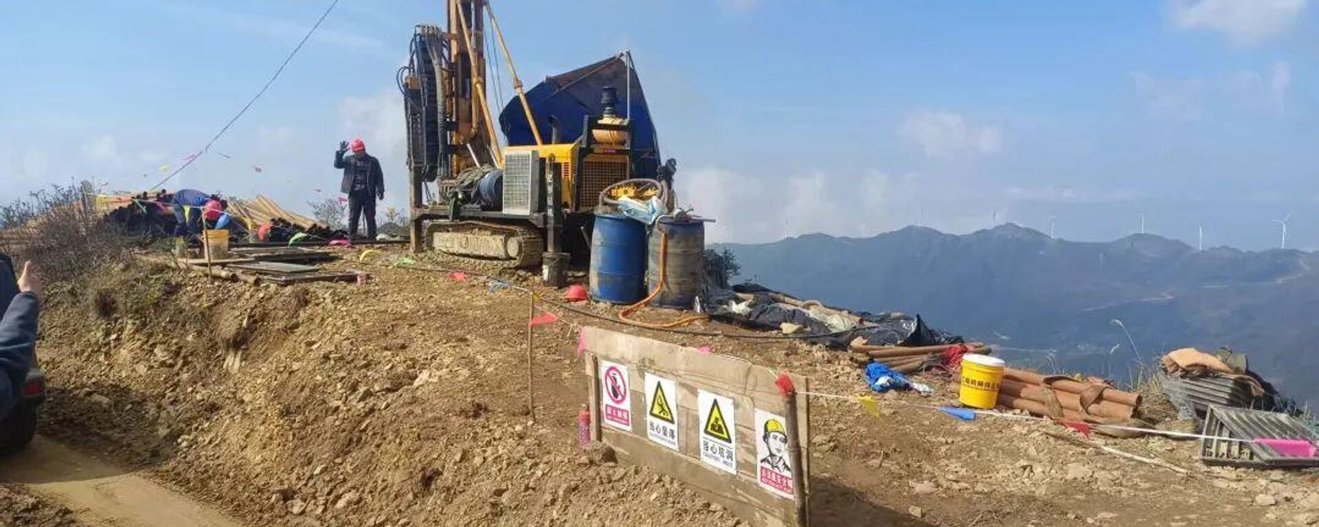 湖南鸡脚山矿区探获超大型锂矿床，矿石量4.9亿吨 - 俄罗斯卫星通讯社, 1920, 09.07.2025