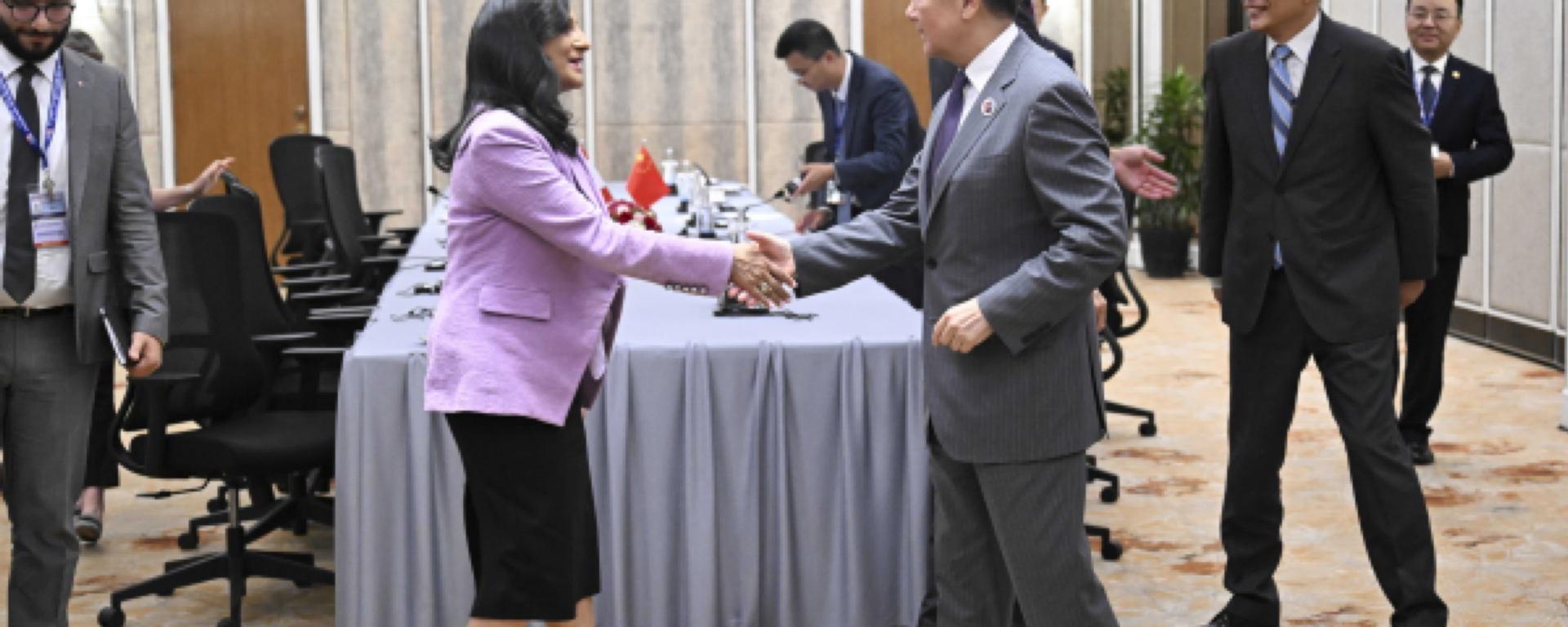 王毅会见加拿大外长阿南德 - 俄罗斯卫星通讯社, 1920, 12.07.2025